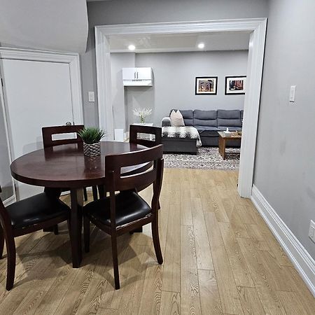 Basement Apartment In Luxury Beach House Торонто Екстер'єр фото